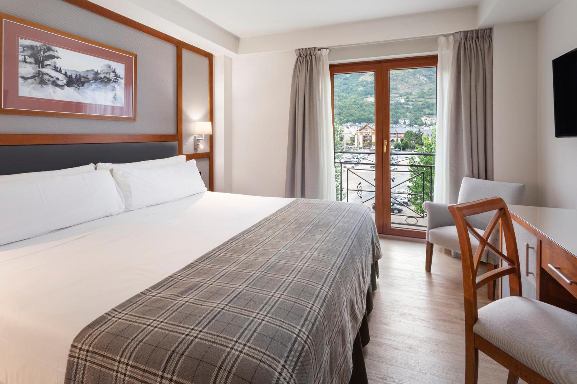 Hotel Vielha Val D'Aran, Affiliated By Melia Dış mekan fotoğraf